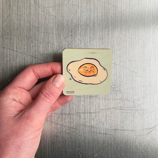 Egg Cat Magnet