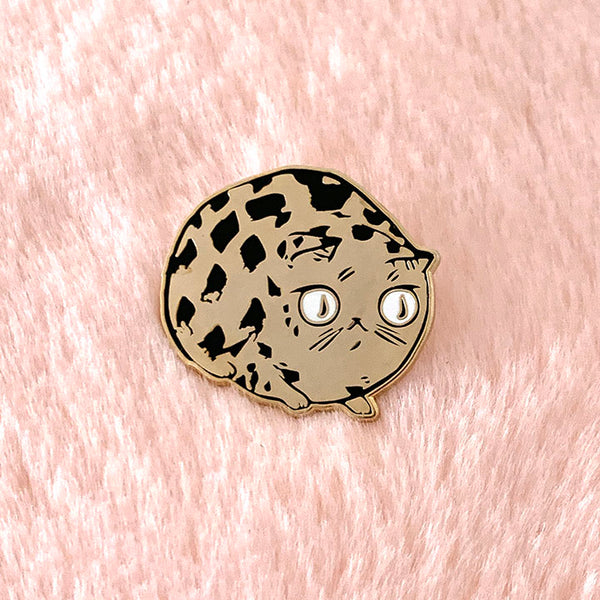Spot Cat Gold Paper Puffin Enamel Pin
